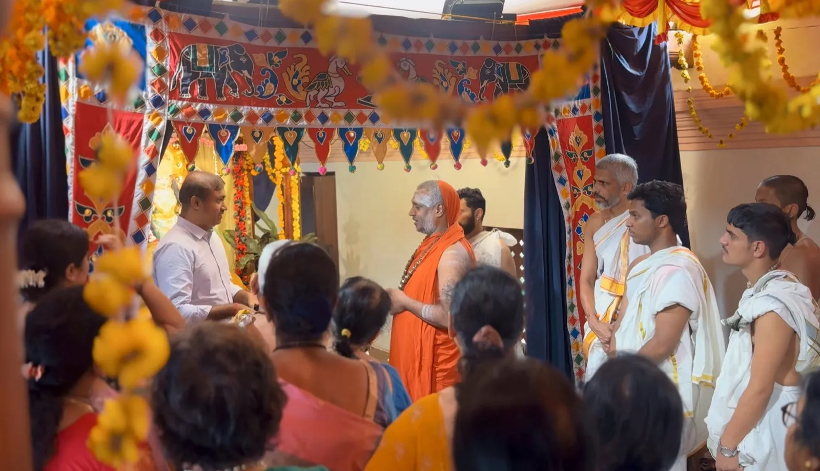 Sri Yogi Guruji at Piravom Shankaracharya Temple
