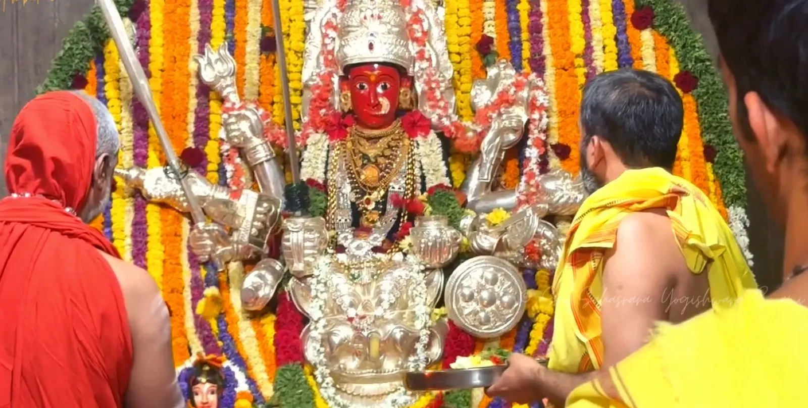 Sri Yogi Guruji at Mundagodu Marikamba Temple