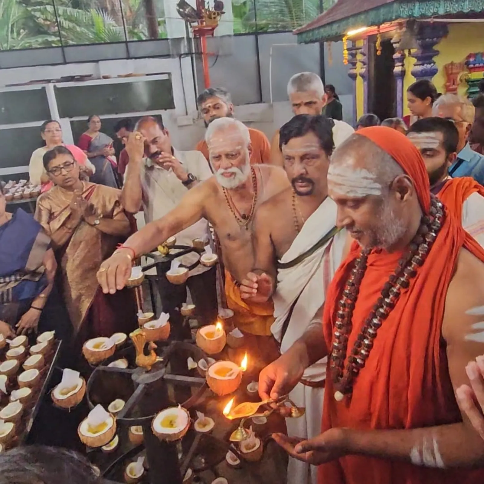 Sri Yogi Guruji at Prapancheshwara Temple