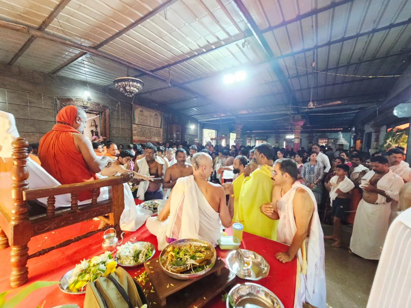 Sri Yogi Guruji among devotees